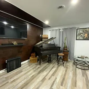 Artistic Luxury Downtown/train To Nyc/airport Villa Newark