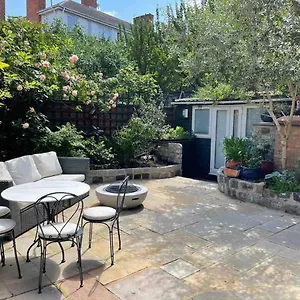 Stylish 1-bed Apartment London